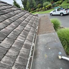 Cedar-Shake-Roof-Wash-in-Vancouver-WA 0